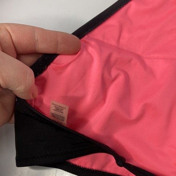 PINK Victoria’s Secret bikini top size medium (A-C) - Picture 5 of 5